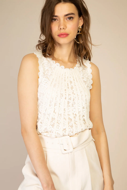 Sleeveless relaxed detailed tank
